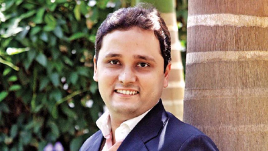 Where Did Amish Tripathi Go To College